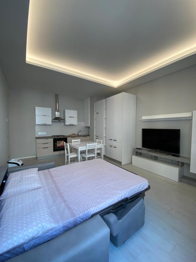 Casa Dante: Oneglia Centro-Marina-Spiagge Appartement Imperia Buitenkant foto