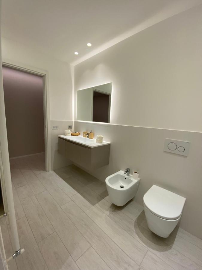 Casa Dante: Oneglia Centro-Marina-Spiagge Appartement Imperia Buitenkant foto