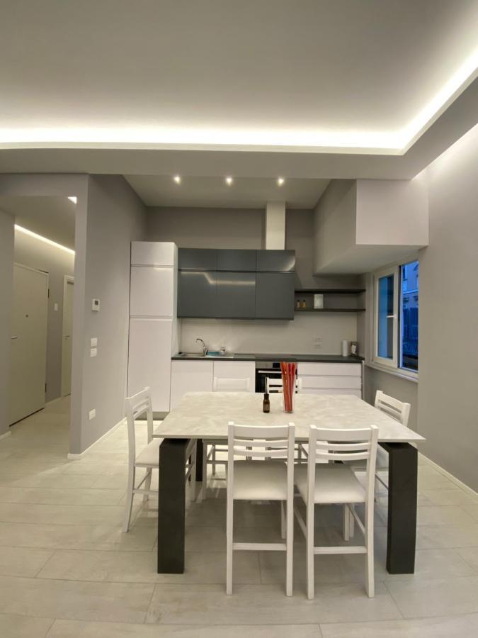 Casa Dante: Oneglia Centro-Marina-Spiagge Appartement Imperia Buitenkant foto