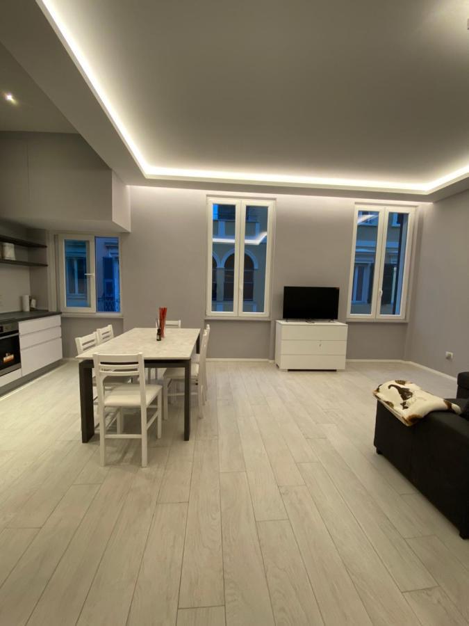 Casa Dante: Oneglia Centro-Marina-Spiagge Appartement Imperia Buitenkant foto