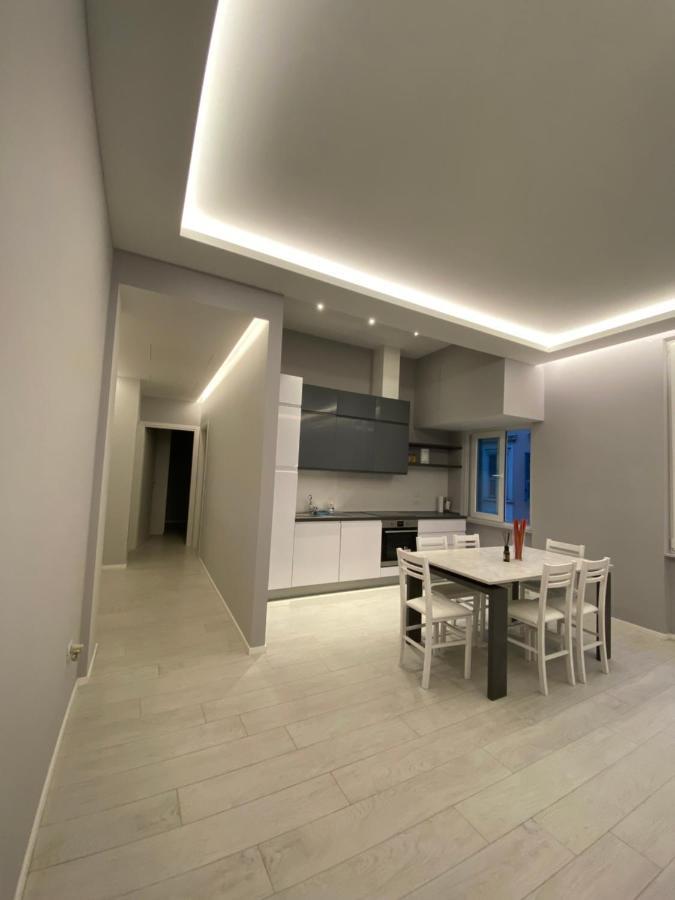 Casa Dante: Oneglia Centro-Marina-Spiagge Appartement Imperia Buitenkant foto