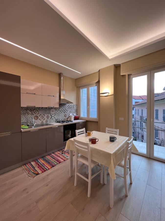 Casa Dante: Oneglia Centro-Marina-Spiagge Appartement Imperia Buitenkant foto