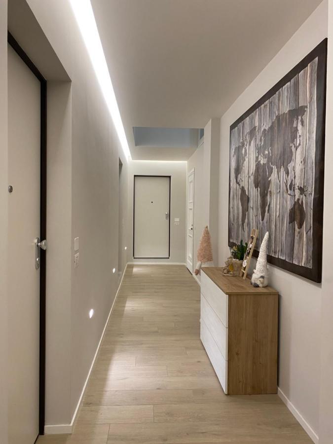 Casa Dante: Oneglia Centro-Marina-Spiagge Appartement Imperia Buitenkant foto