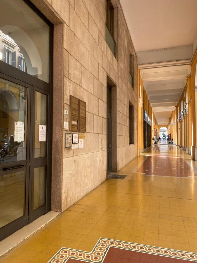 Casa Dante: Oneglia Centro-Marina-Spiagge Appartement Imperia Buitenkant foto